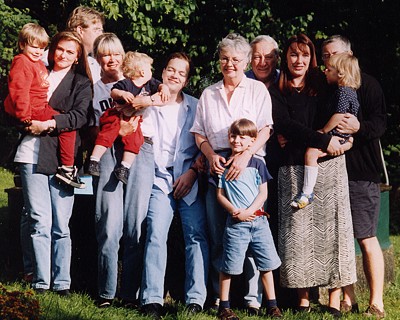 Familie im Garten